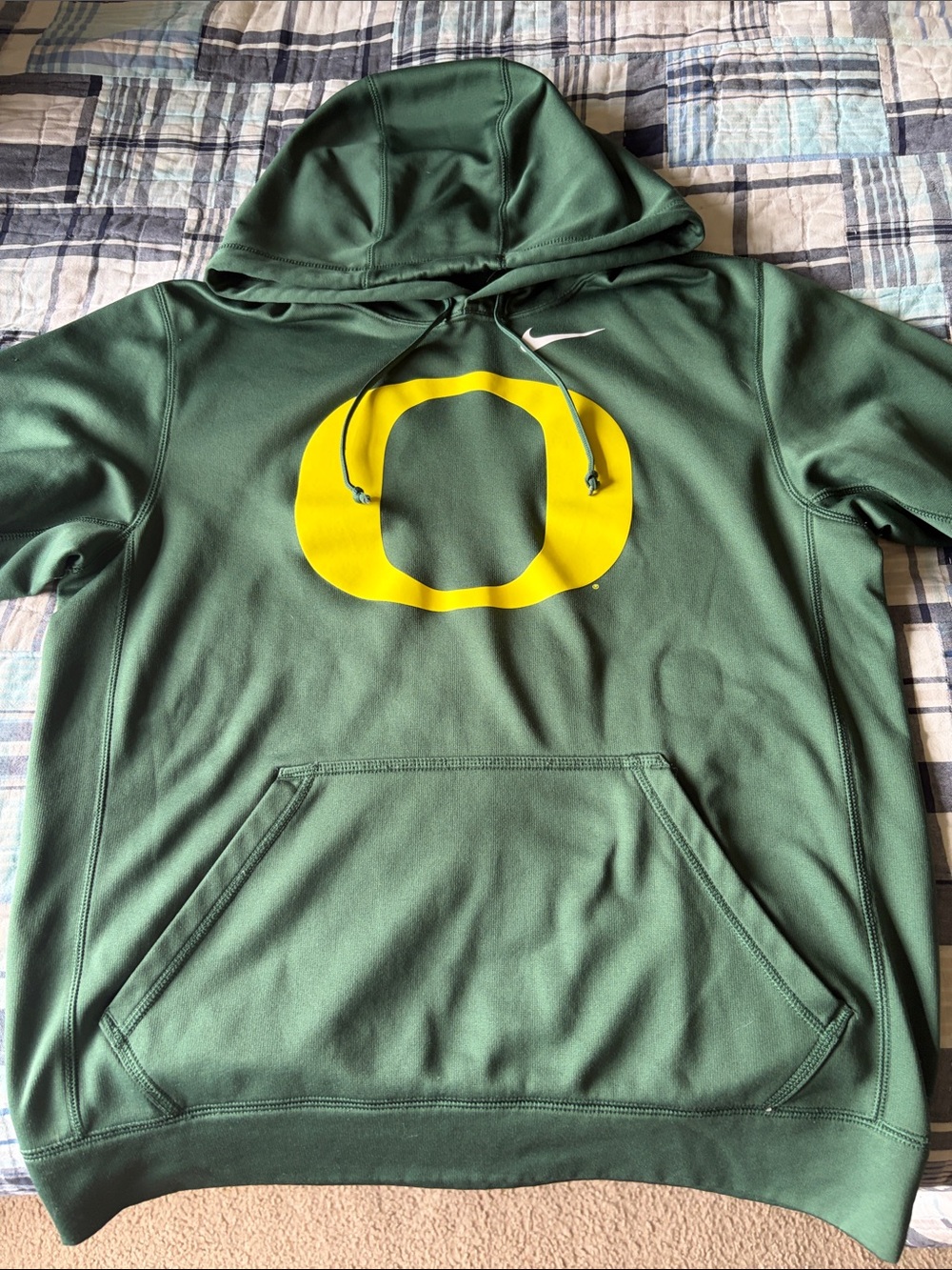 Nike Oregon Ducks Green Hoodie with Yellow Logo